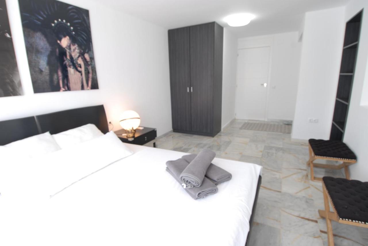 Little Paradise Close To La Sala In Puerto Banus / Quiet Pousada *